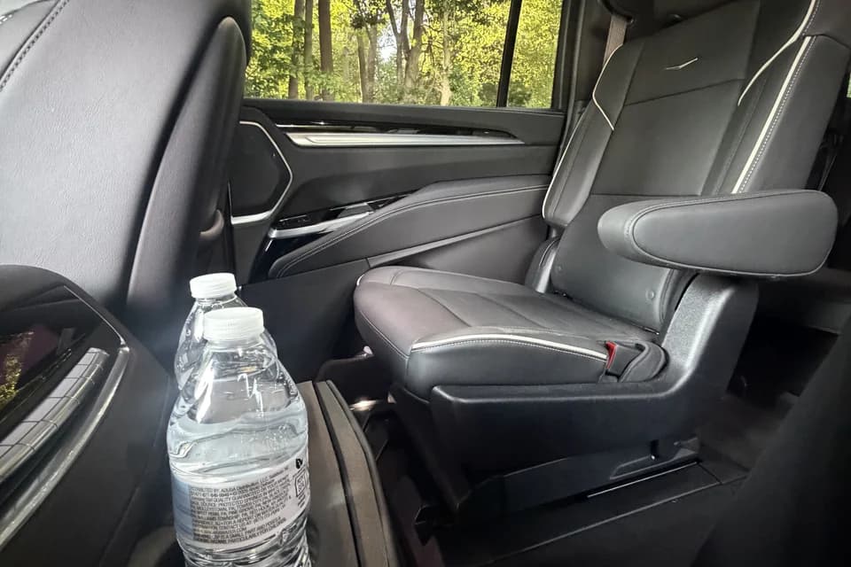 Black car service used for corporate airport transportation