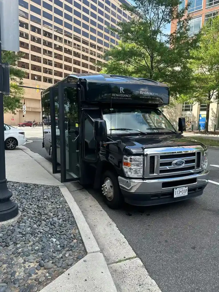 Luxury GM33 Black Bus Transportation Service