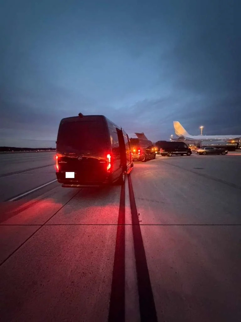 luxury airport transportation service